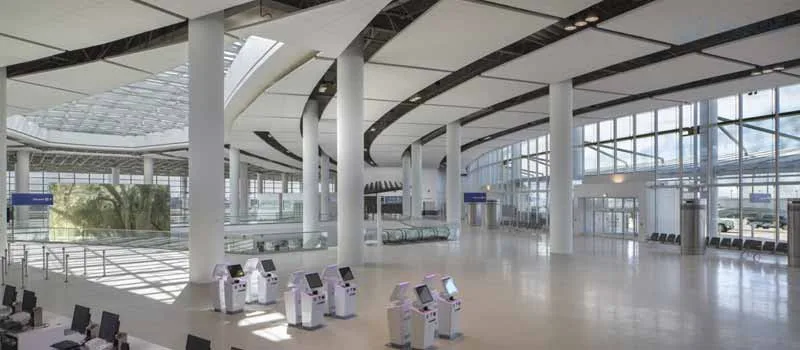 Sân bay quốc tế Louis Armstrong New Orleans (tiếng Anh: Louis Armstrong New Orleans International Airport)