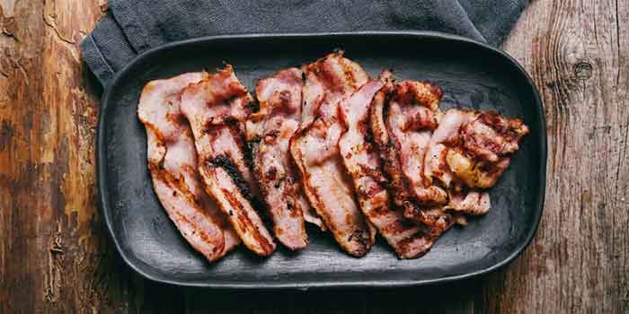 Bacon (Thịt xông khói kiểu Canada)