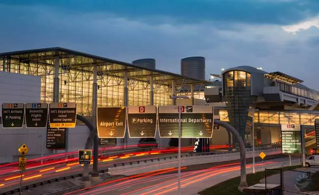 Sân bay Liên lục địa George Bush (IAH)