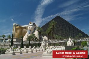 khach-san-Luxor-Hotel-Casino